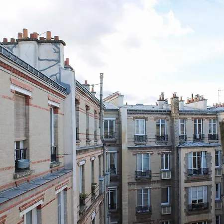 Bright Under The Eaves 14th Lejlighed Paris