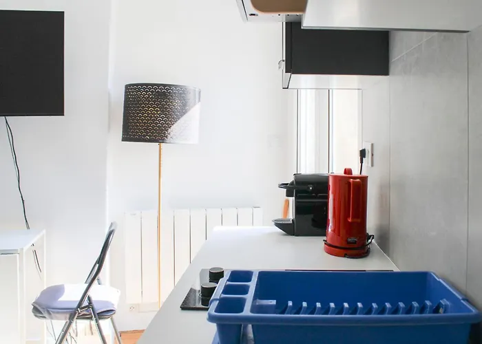 Apartman Bright Under The Eaves 14th *
